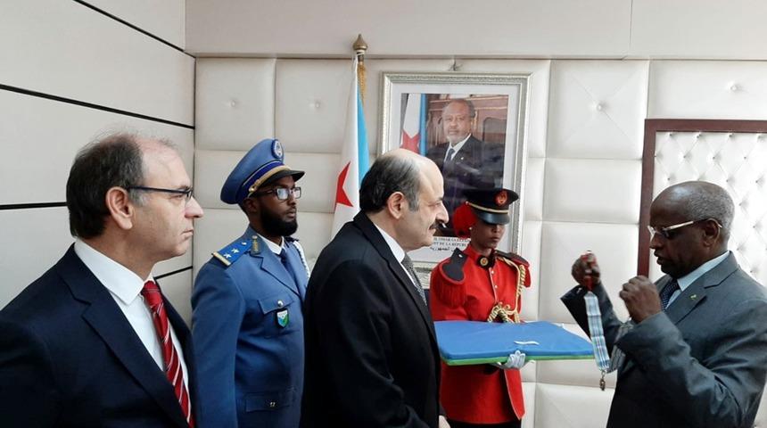 Y&Ouml;K Başkanı Sara&ccedil;'a, Cibuti'den 'Liyakat Nişanı'