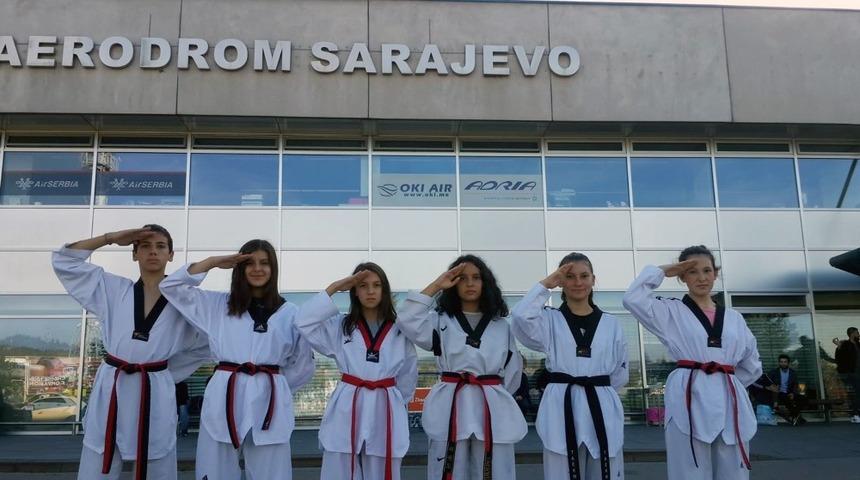 Muğla B&uuml;y&uuml;kşehir&rsquo;li sporculardan &ldquo;Mehmet&ccedil;iklere&rdquo; selam