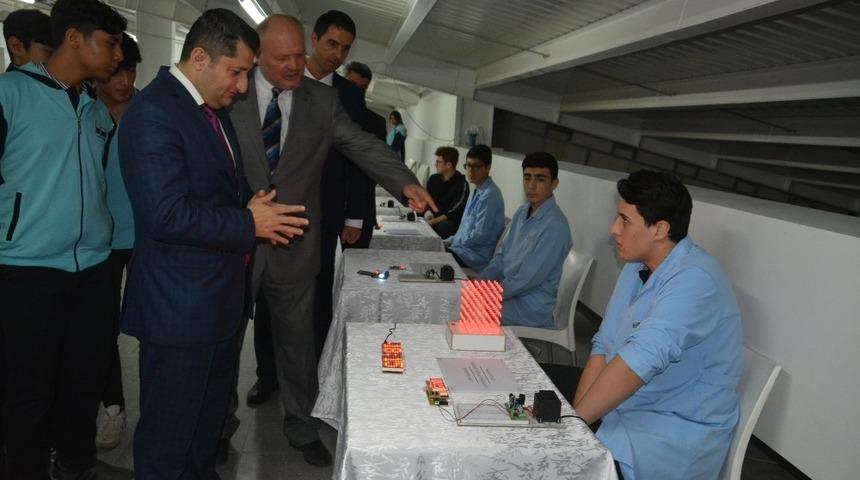 Aliağalı &ouml;ğrenciler geleceği kodluyor