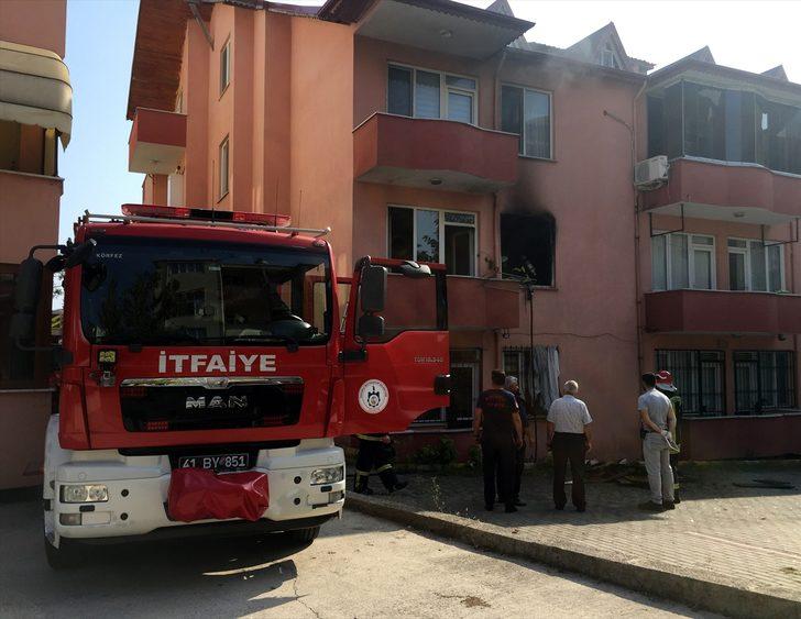 GÜNCELLEME - Kocaeli'de evde patlama: 2 ölü, 1 yaralı G2
