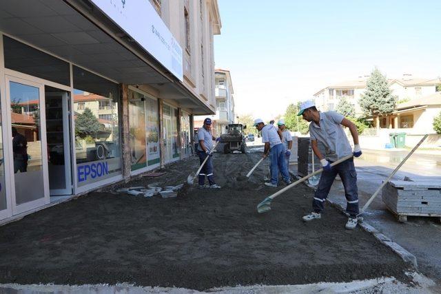 Erzincan’da yol genişletme çalışmaları devam ediyor