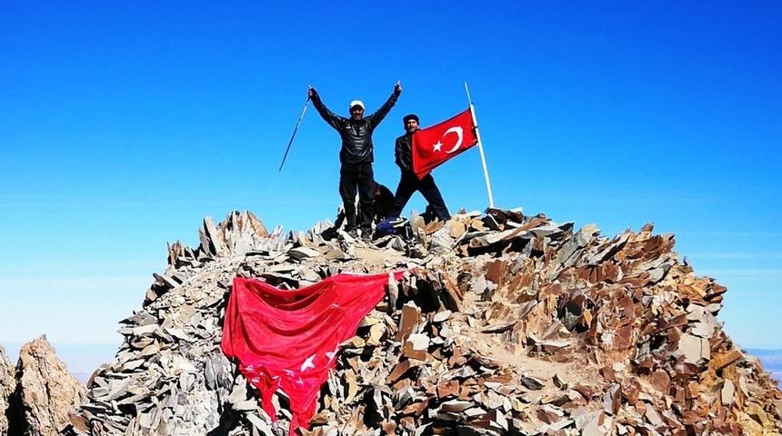 Mehmet&ccedil;ik&rsquo;e Erciyes&rsquo;in zirvesinden destek