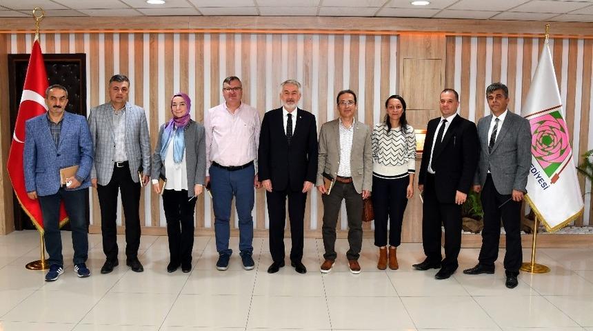 Ulaşım Master Planı ile Isparta trafiğini rahatlatmak i&ccedil;in kollar sıvandı