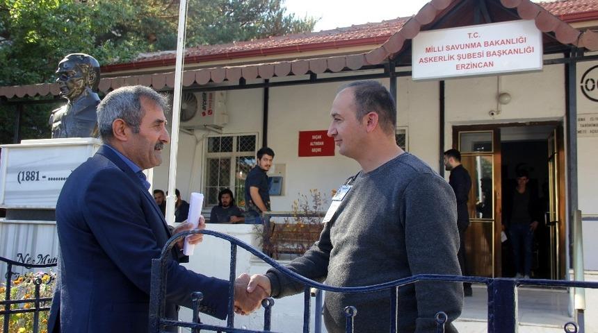 5 &ccedil;ocuk babası Dadaş, Barış Pınarı Harekatı i&ccedil;in askerlik başvurusunda bulundu