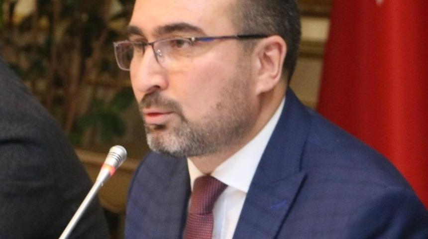 Hikmet Eren; ’’Gelecek nesiller Mustafa Akıncı’yı lanetle anacaktır’’