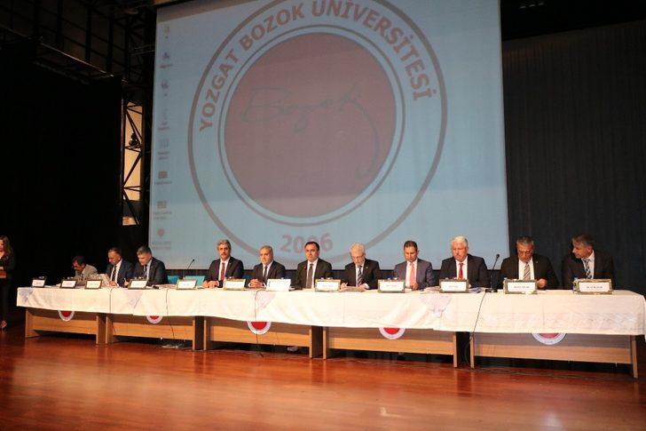 İl protokolü öğrencilerle bir araya geldi G2