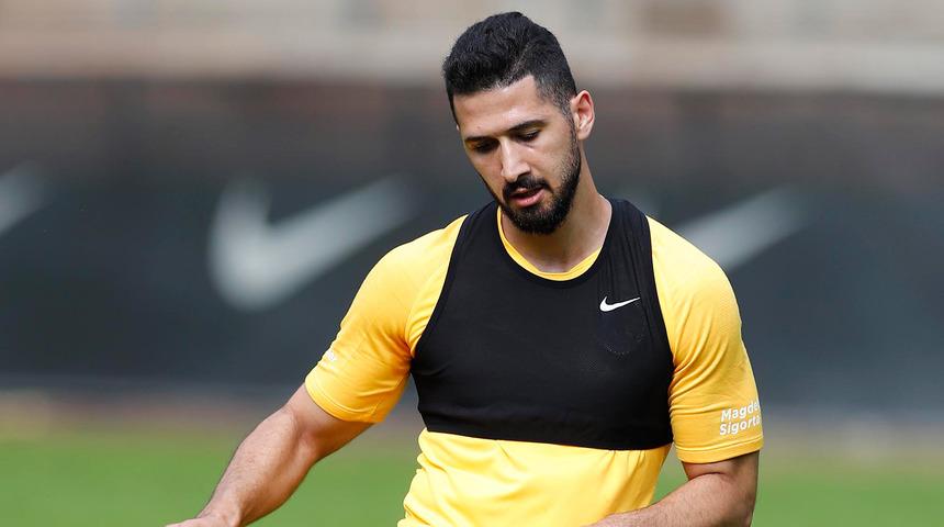 Emre Akbaba 5 ay sonra topla &ccedil;alışmalara başladı