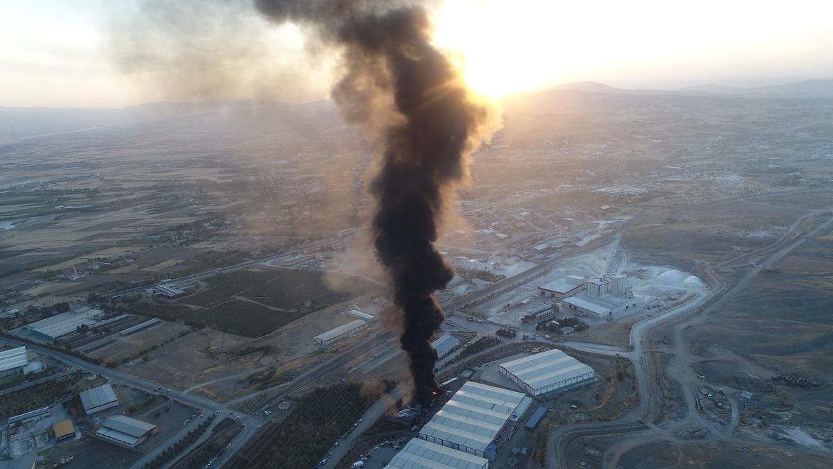 Elazığ'da korkutan yangın