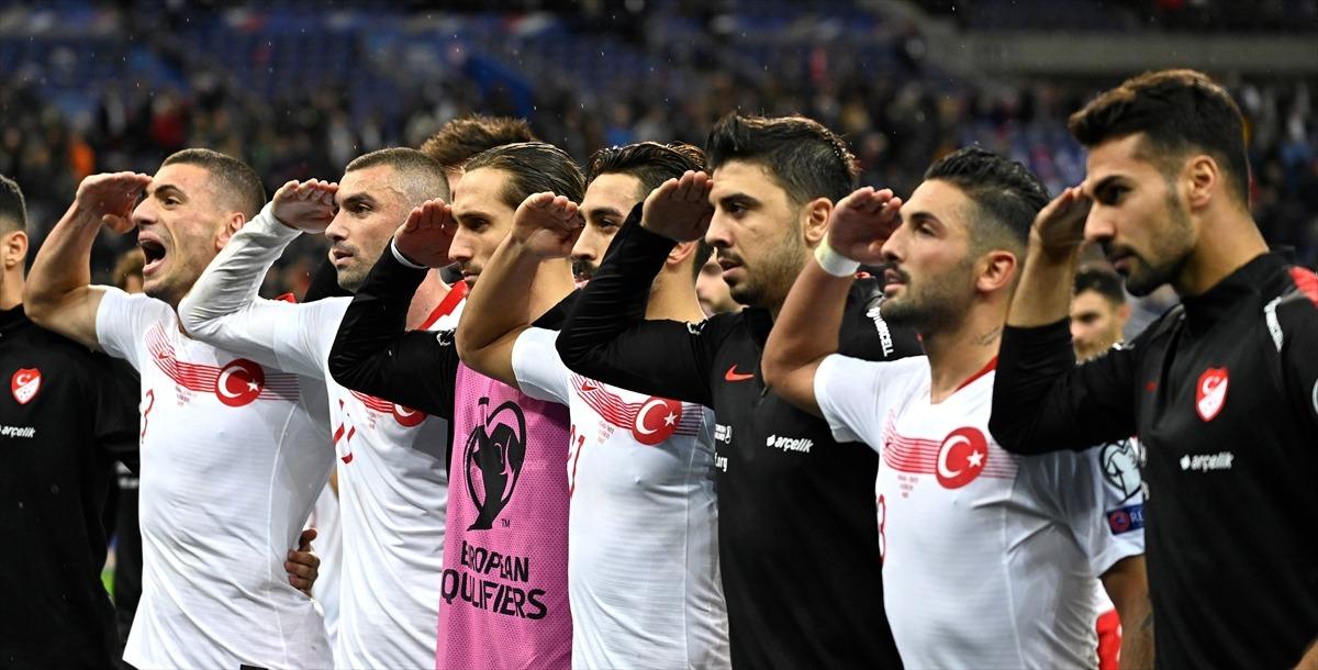 UEFA'dan 'asker selamı'yla ilgili skandal karar!