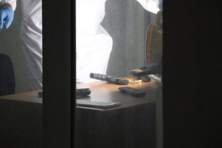 Polis memurunun dikkatsizliği pahalıya mal oldu! Hem kendini hem de bekçiyi vurdu! G4