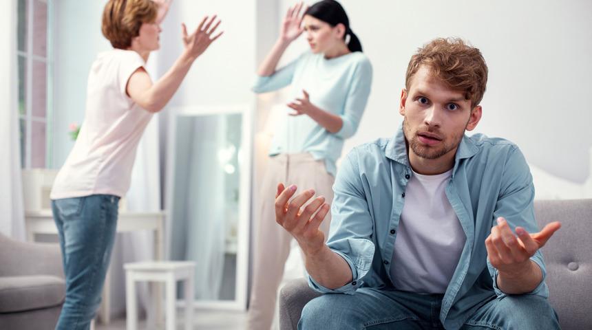 'Evli erkek annesini uzaktan sevmeyi başarmalı'