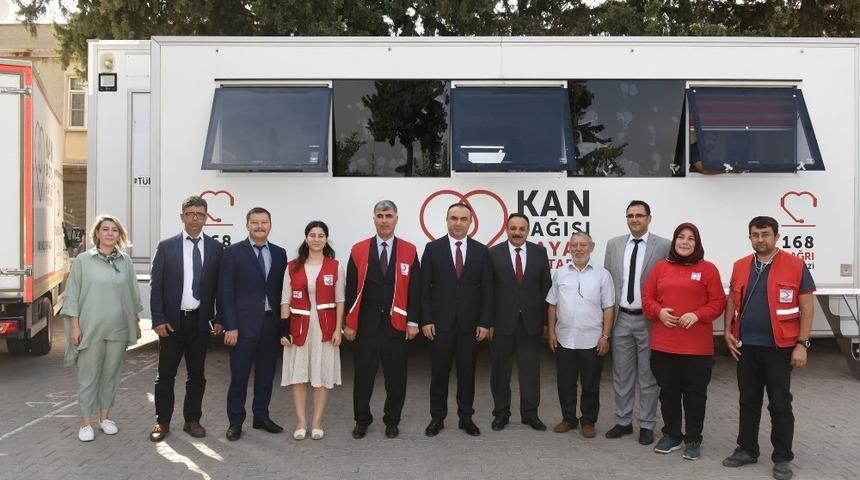 Rekor Kan bağışına Vali Soytürk’ten ziyaret