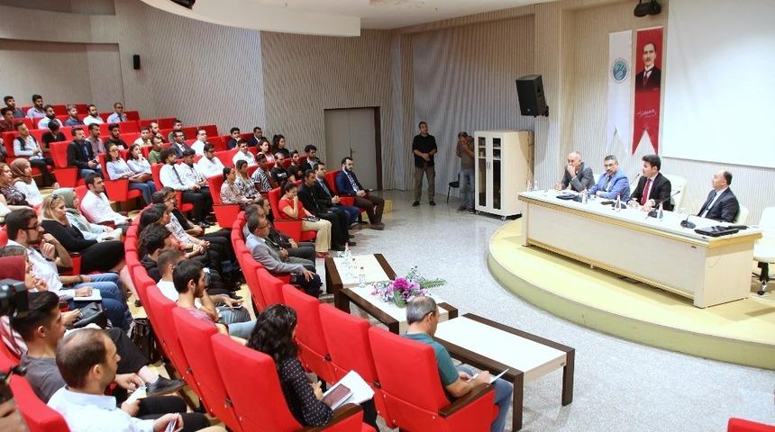 Yeni öğretim yılı öğrenci toplulukları toplantısı gerçekleştirildi