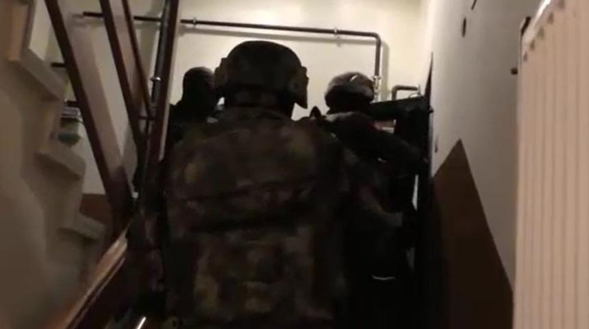 Dağa g&ouml;t&uuml;r&uuml;lmek istenen &ccedil;ocukları polis kurtardı