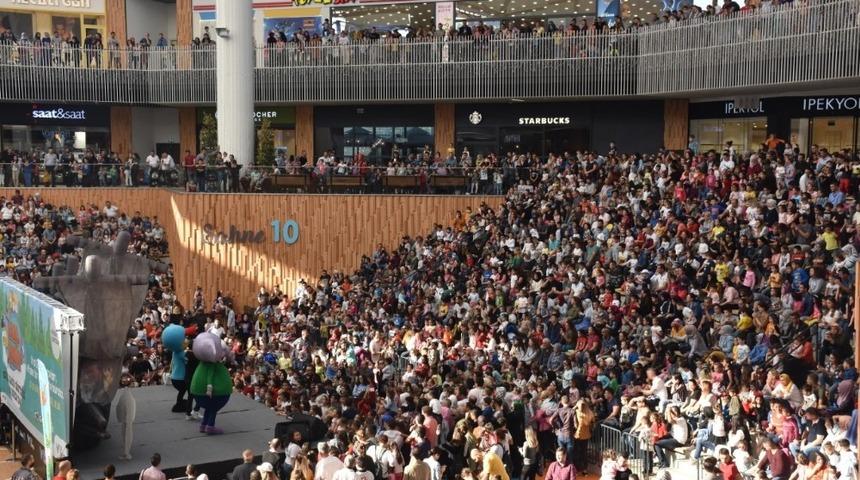 Kral Şakir Etkinliğine 10 Burda AVM&rsquo;de rekor katılım