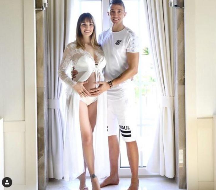 Muslera'nın eşi Patricia doğum öncesi objektif karşısına geçti G3