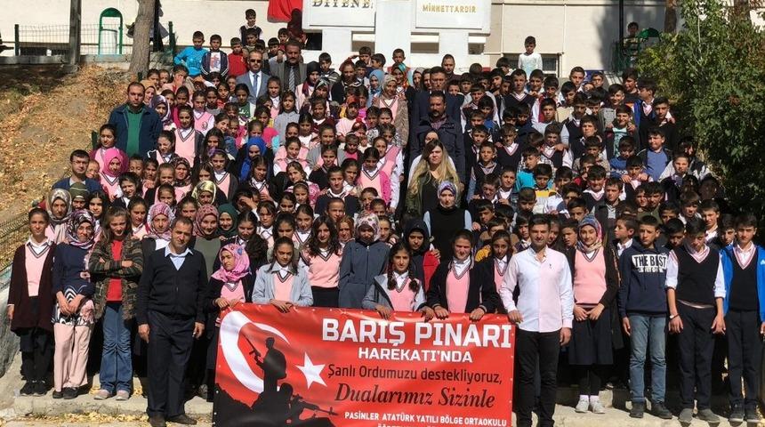 Öğrenciler Mehmetçik için Fetih süresini okudu, dua etti