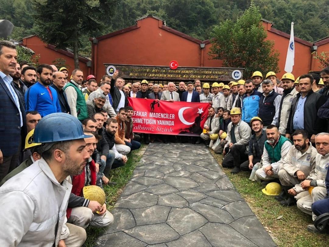 Madene inmeden &ouml;nce Mehmet&ccedil;ik i&ccedil;in dua ettiler