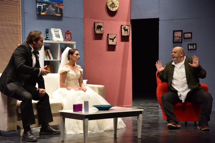 “Bence Hiç Komik Değil” adlı oyun Bilecikspor için sahne aldı G5