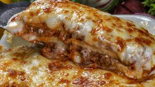 Lazanya nasıl yapılır? Zahmetli ama tadına doyamayacaksınız