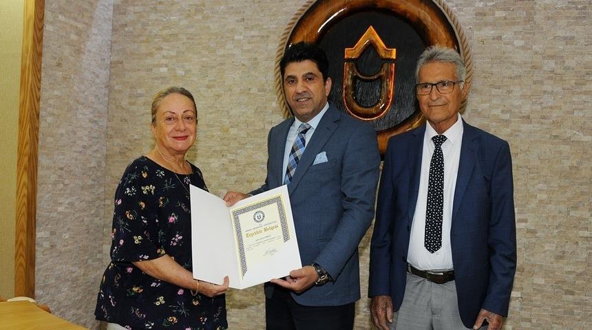 Hayırsever &ccedil;iftten AD&Uuml;&rsquo;ye anlamlı bağış