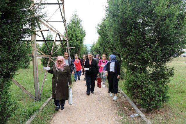 Annelerden sokak hayvanlarına anlamlı destek