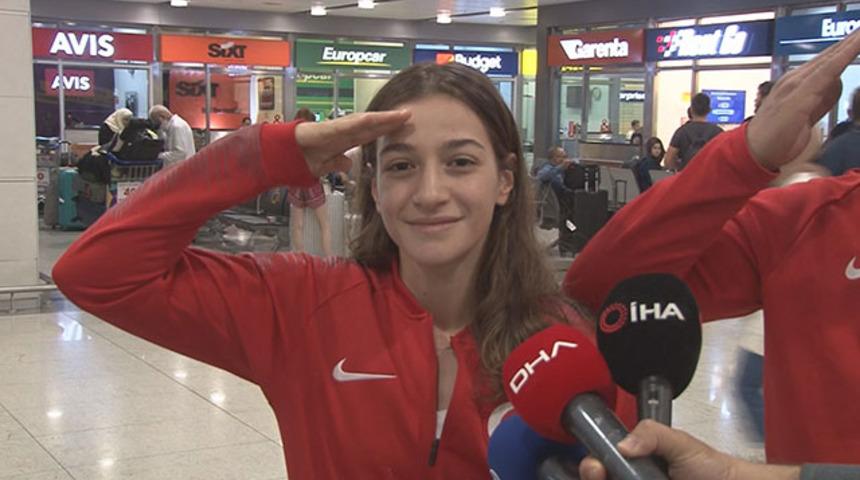 Buse Naz Çakıroğlu: Mehmetçiğimizin her zaman arkasındayız