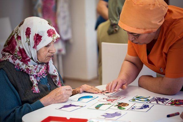 Alzheımer hastaları Tepebaşı’nda yalnız değil