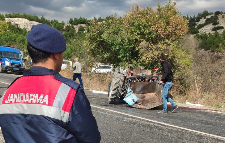 Kamyon çarpan traktördeki aynı aileden 3 kişi öldü G4