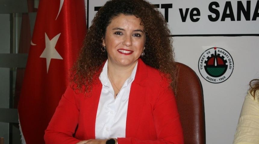 Tüysüz “Kadın esnaflara Türk Bayrağı dağıtıyoruz”