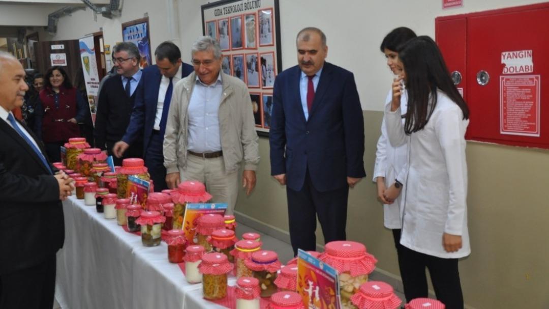 &Ouml;ğrenciler &rsquo;D&uuml;nya Gıda&rsquo; g&uuml;n&uuml;n&uuml; kutladı