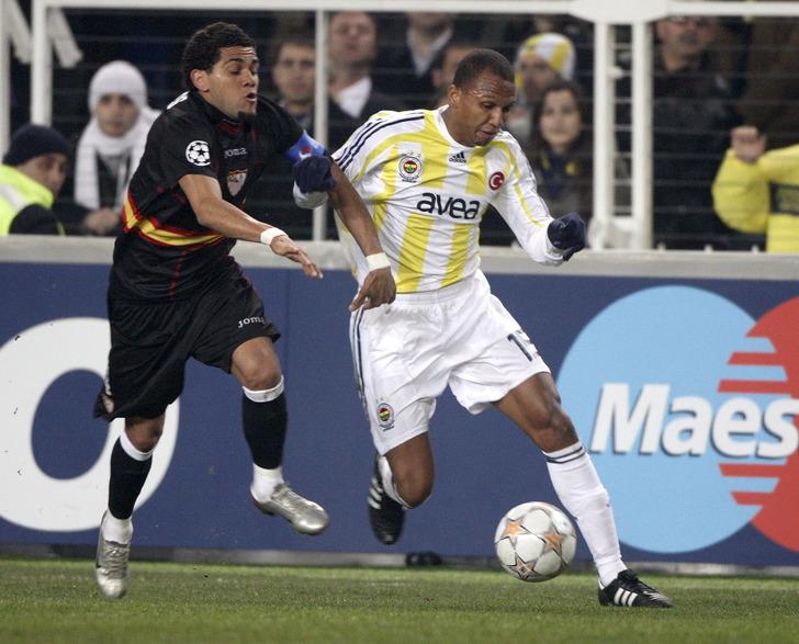 Dani Alves: Paris'te çok ırkçı var! G4