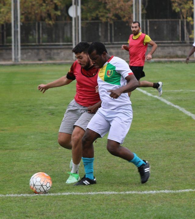 Cumhuriyet Kupası Futbol Turnuvası Start Aldı