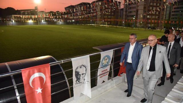 Tevfik Lav ve Fikri Bayrıl Spor Tesisleri açılışı ertelendi