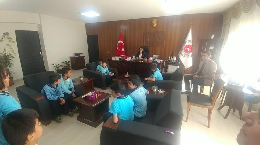 Öğrenciler, adalet sarayını ziyaret etti