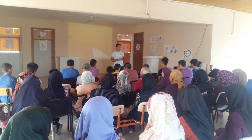 &Ouml;ğrencilere psikolog mesleği tanıtıldı