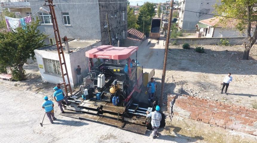 Suluova Belediyesinden Pazar Mahallesi’nde asfalt çalışması