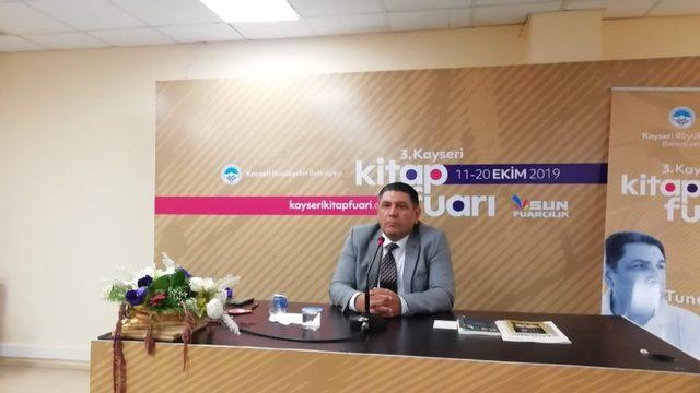 Yazar Selim Demirbilek:”Yazar önce kendini, daha sonra da yaşadığı çağı tanımalı’