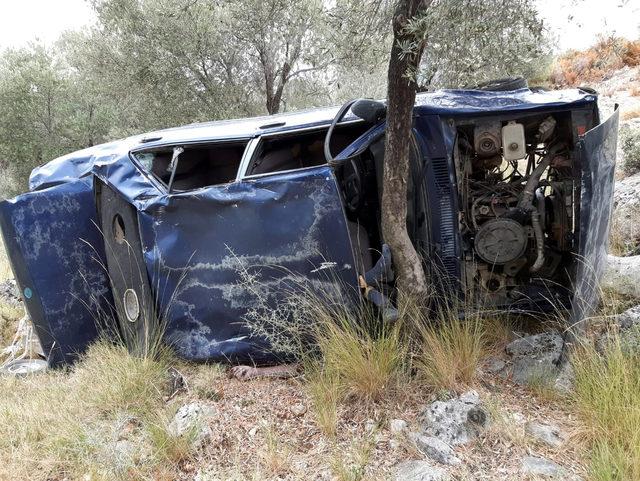 Duvar ustası uçuruma yuvarlanan otomobilinde ölü bulundu