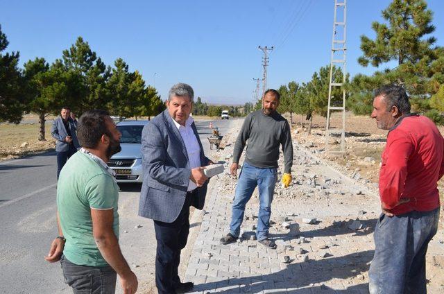 Bünyan Belediyesi Yakutiye Mahallesinde Kaldırım Çalışmalarına Devam Ediyor