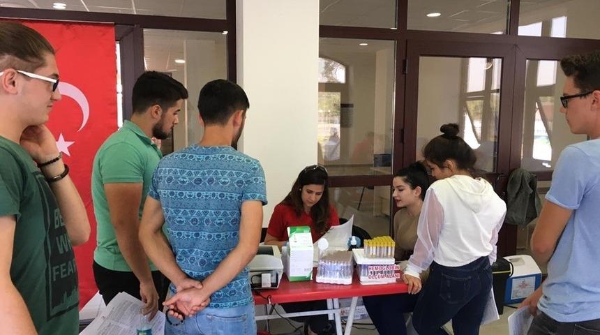 ADÜ Meslek Yüksekokulları kan bağışına dikkat çekiyor