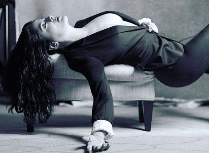 Salma Hayek'ten çıplak teşekkür! G1