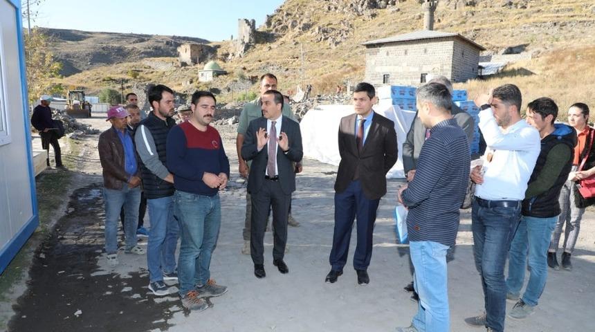 Vali Türker Öksüz, Bedesten inşaatında incelemelerde bulundu