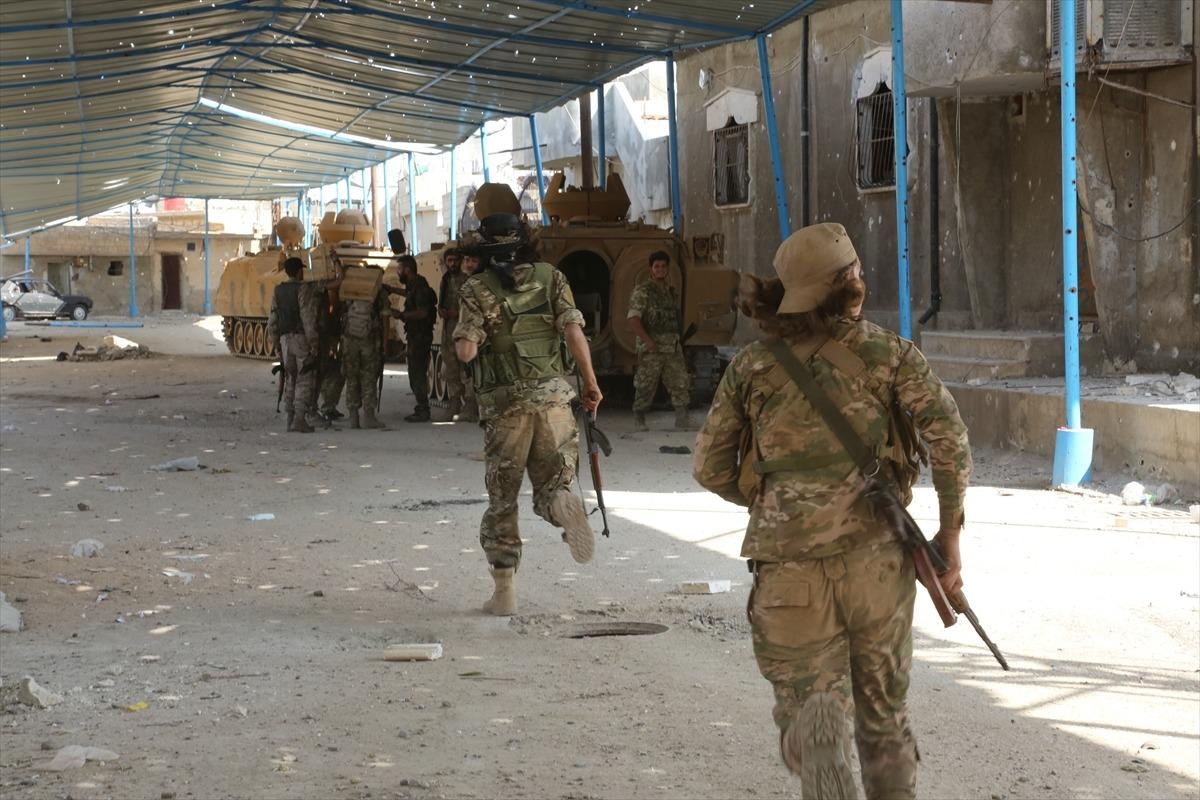 Barış Pınarı Harekatı'nın 9. g&uuml;n&uuml;nde &ccedil;atışma anları kamerada