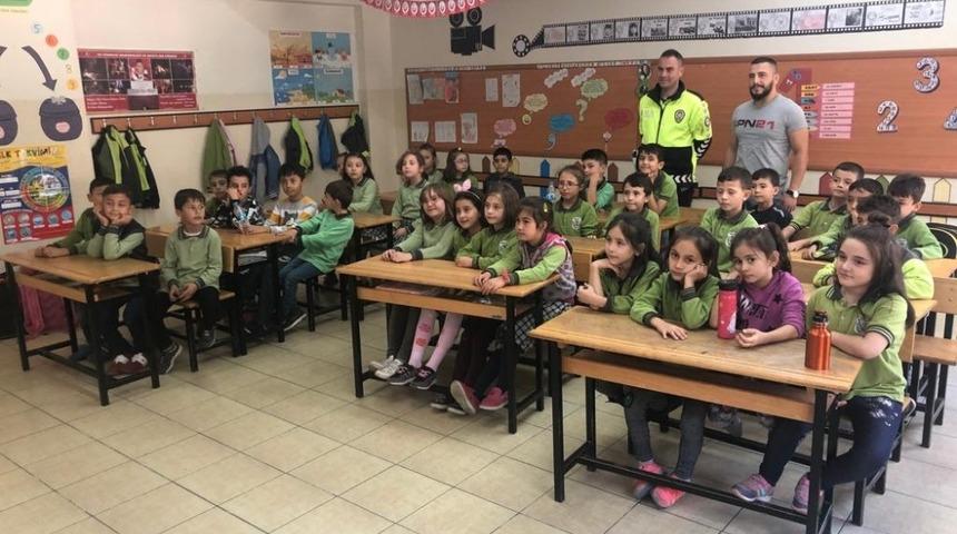 Şaphane ilkokul &ouml;ğrencilerine trafik eğitimi
