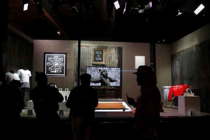 Banksy, içine girilmeyen dükkan açtı! G1