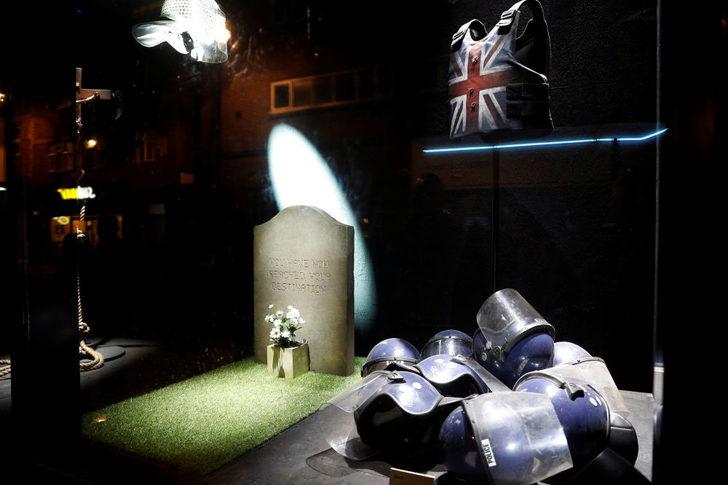 Banksy, içine girilmeyen dükkan açtı! G2