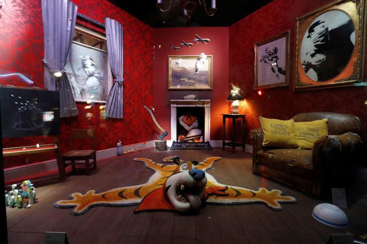 Banksy, içine girilmeyen dükkan açtı! G3