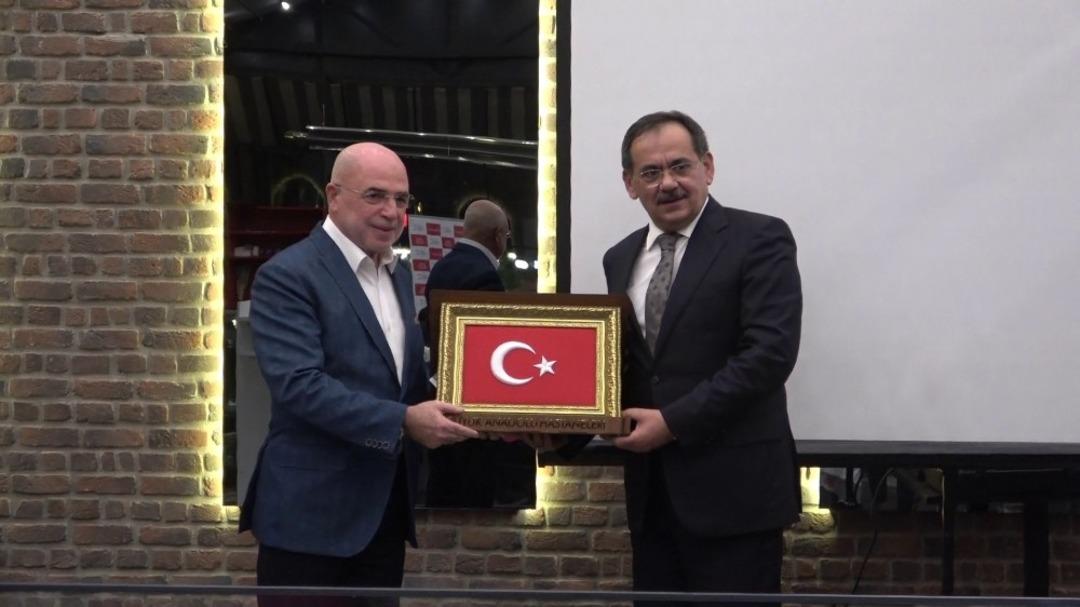 Demir: &ldquo;Taş &uuml;st&uuml;ne taş koyanın her zaman yanındayız&rdquo;