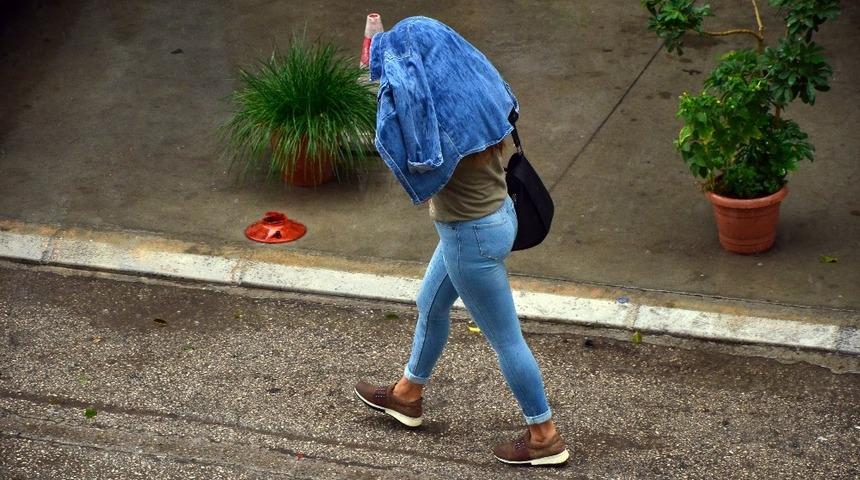 Adana&rsquo;da yağmur sevinci